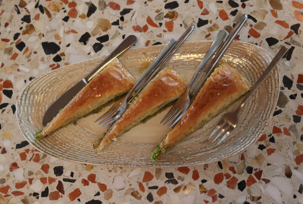 baklawa z pistacjami sarajewo
