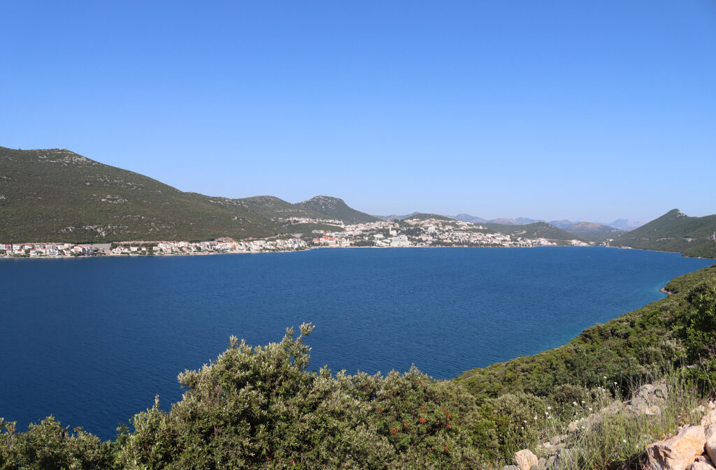 widok na Neum z półwyspu